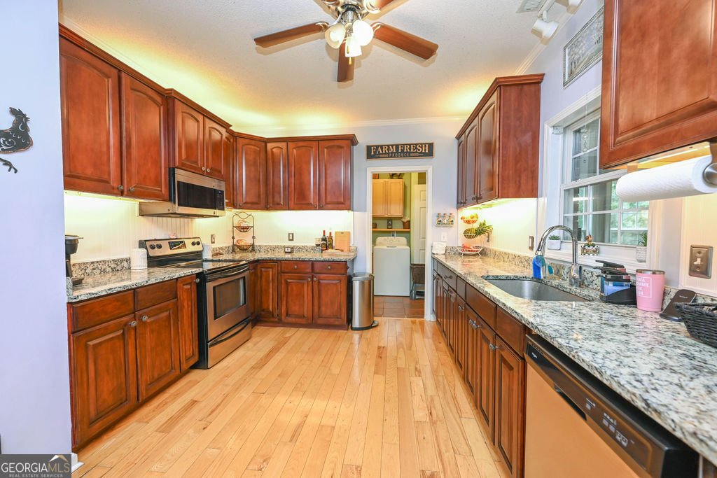 220 Marcella Avenue Sharpsburg - Photo 10
