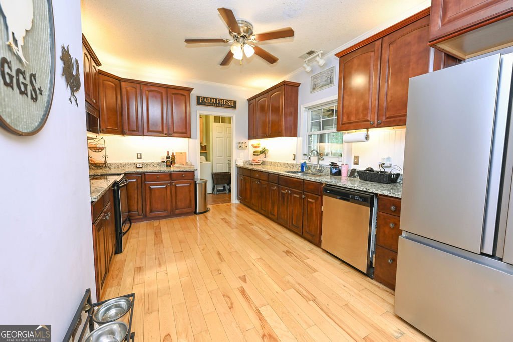 220 Marcella Avenue Sharpsburg - Photo 9