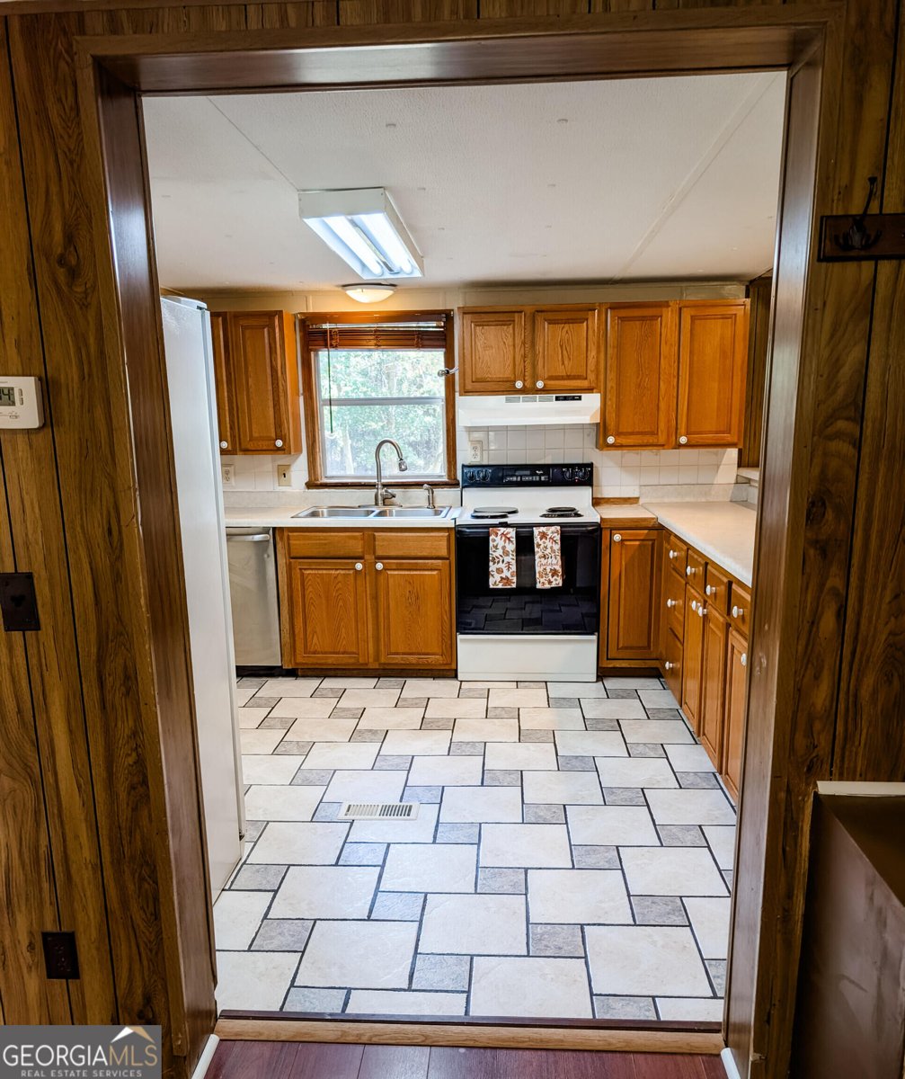 3300 Hamlin Road Lizella - Photo 9