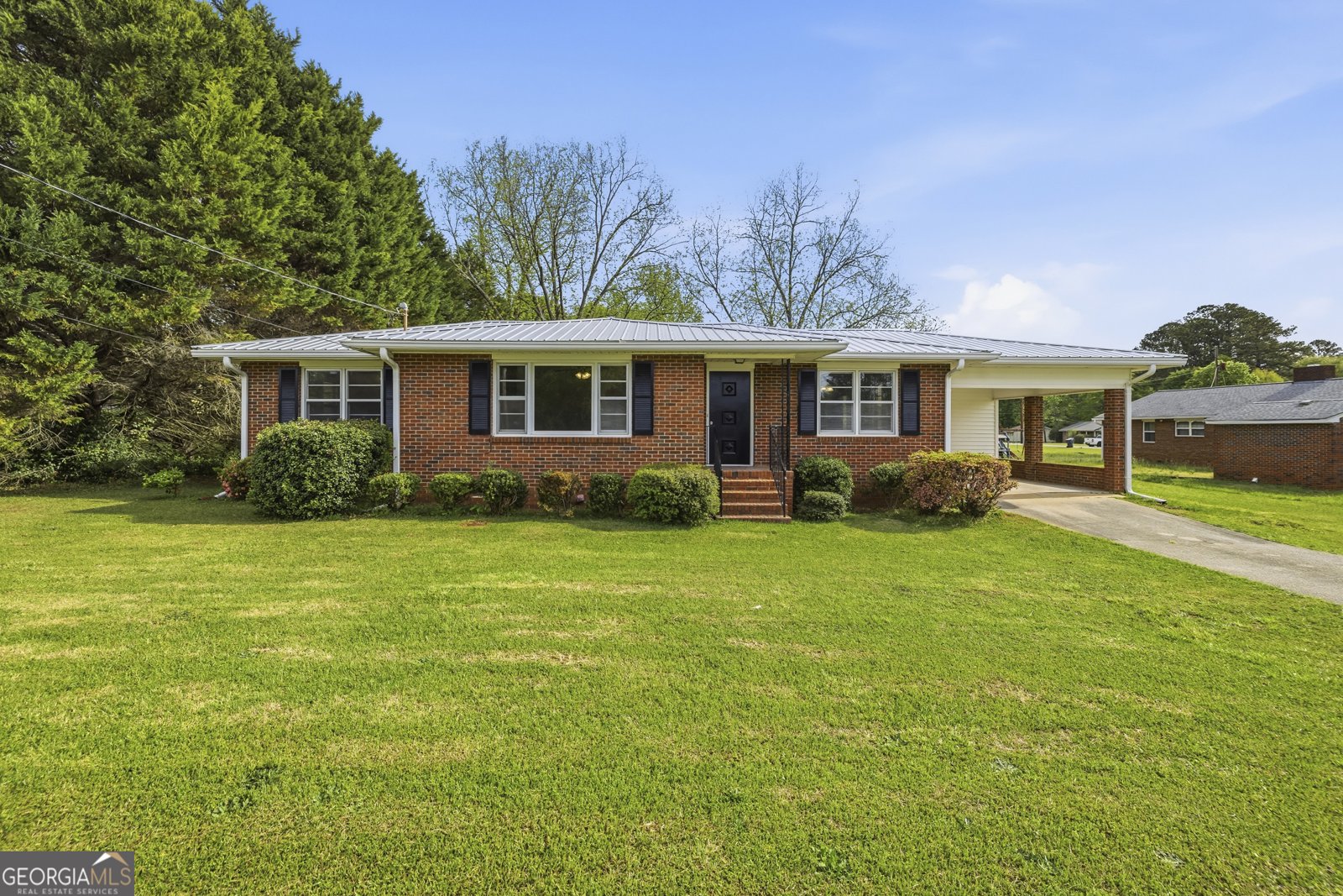 93 Carlton Avenue Union Point - main photo
