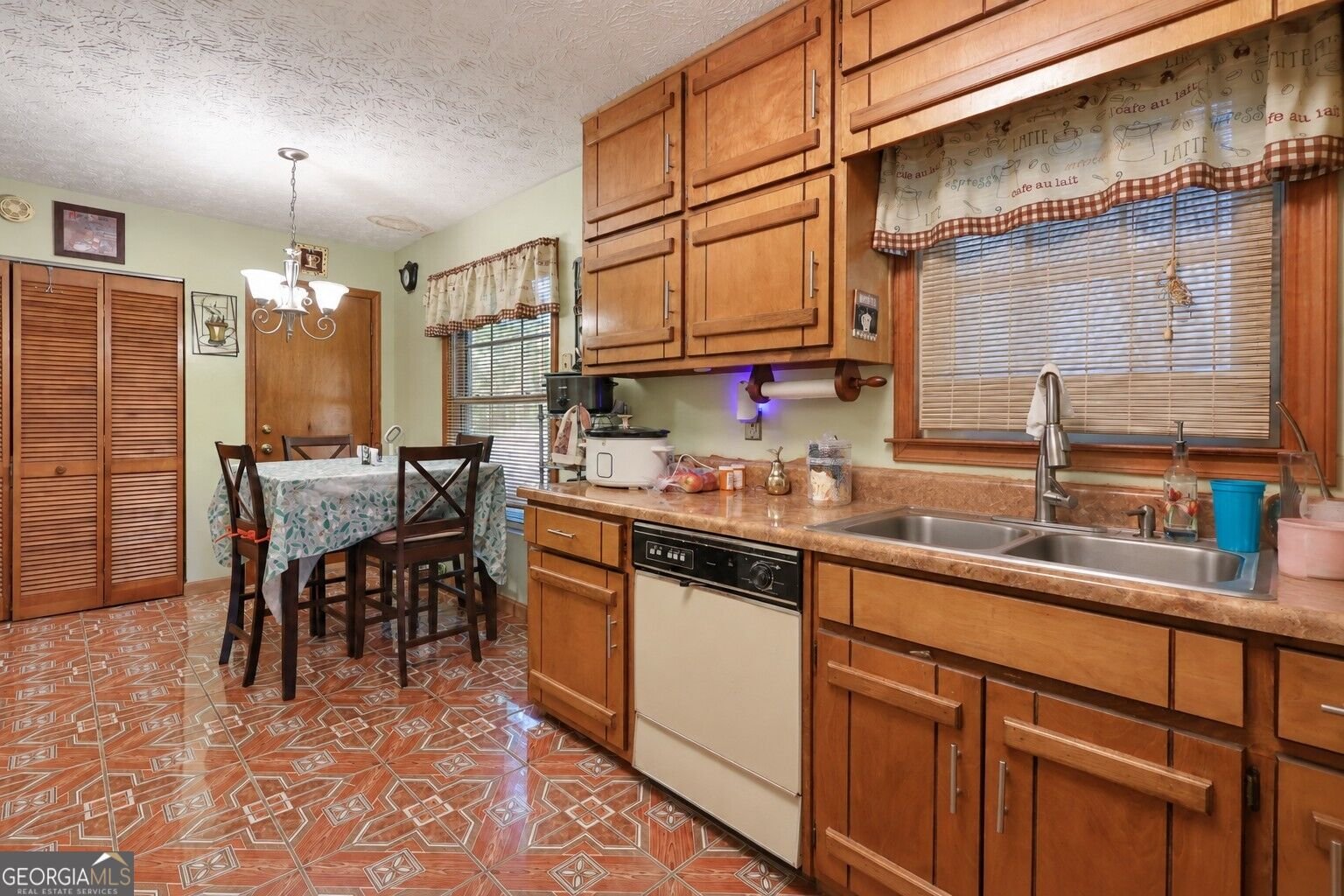 1643 Hearthstone Way Jonesboro - Photo 9