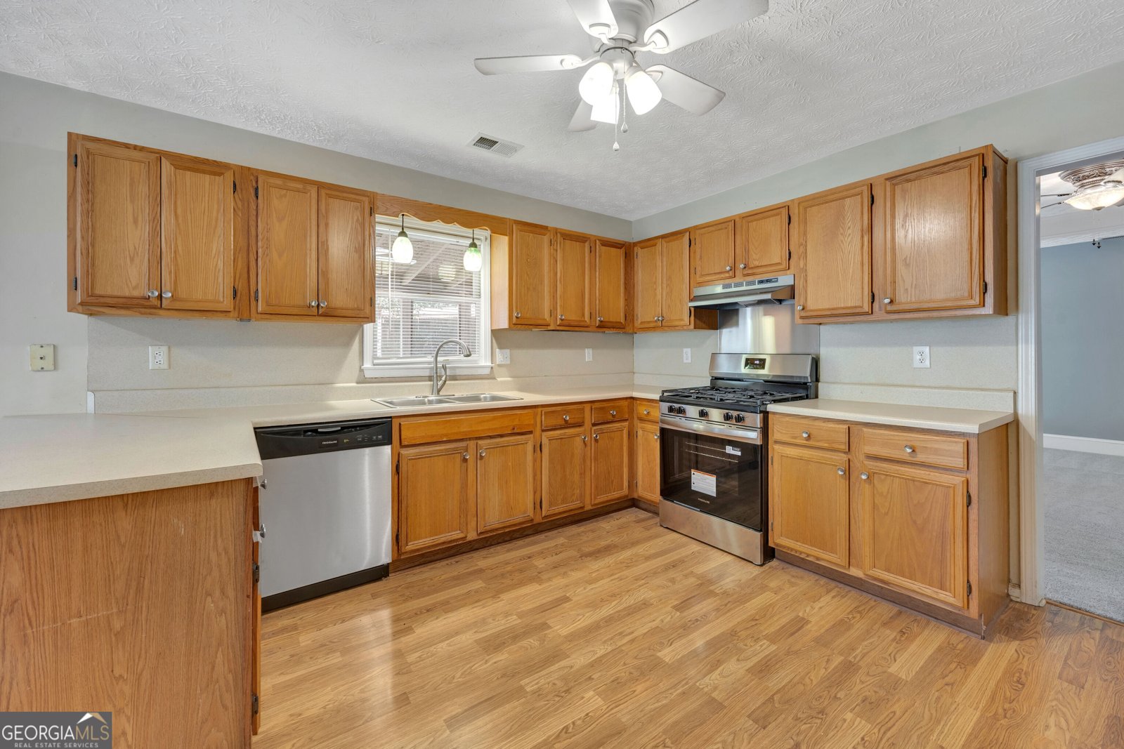 35 Sarah Court Covington - Photo 12
