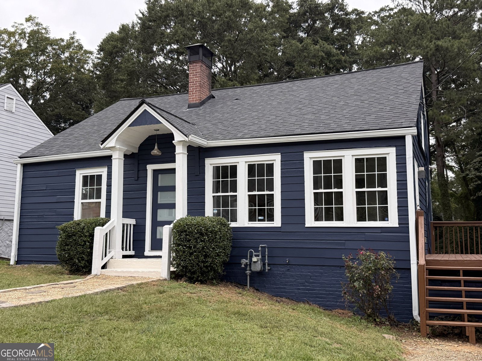 1375 Richland Road Atlanta - main photo