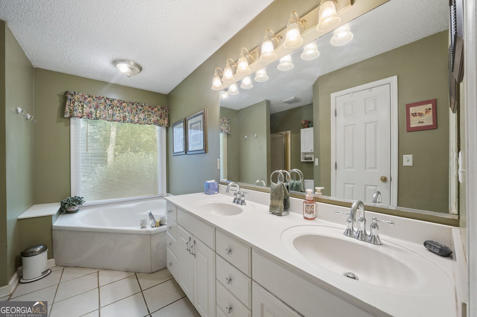 1180 Orchid Way Canton - Photo 36