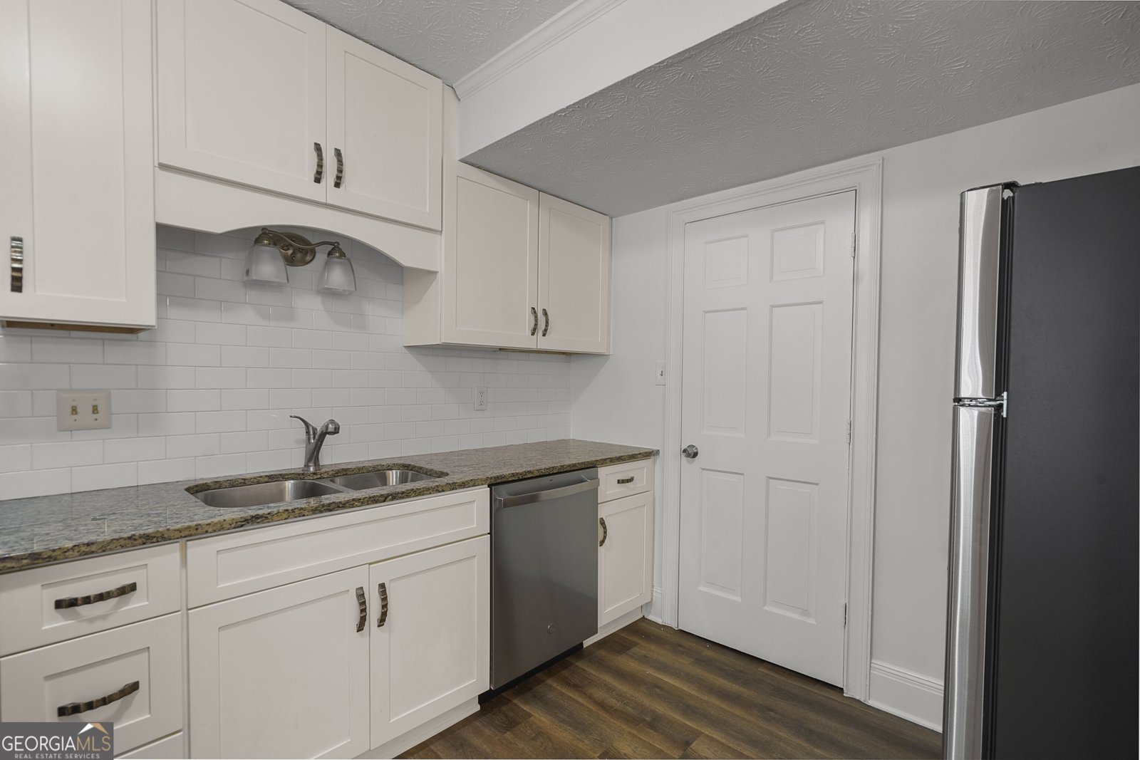 6097 Queen Anne Court Norcross - Photo 9