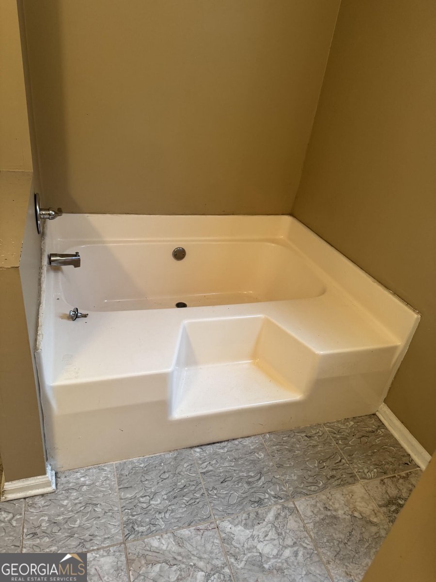 15 RIVER NORTH Court Covington - Photo 6