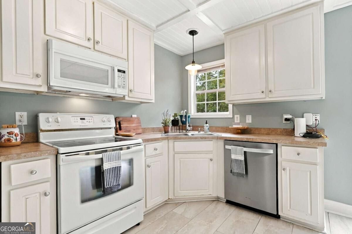 196 Scott Court Fairmount - Photo 10
