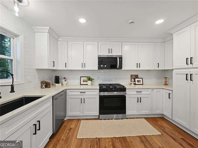 114 River Creek Drive Woodstock - Photo 10