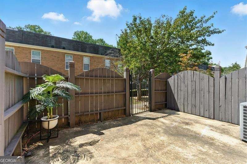 235 Winding River Drive Atlanta - Photo 18