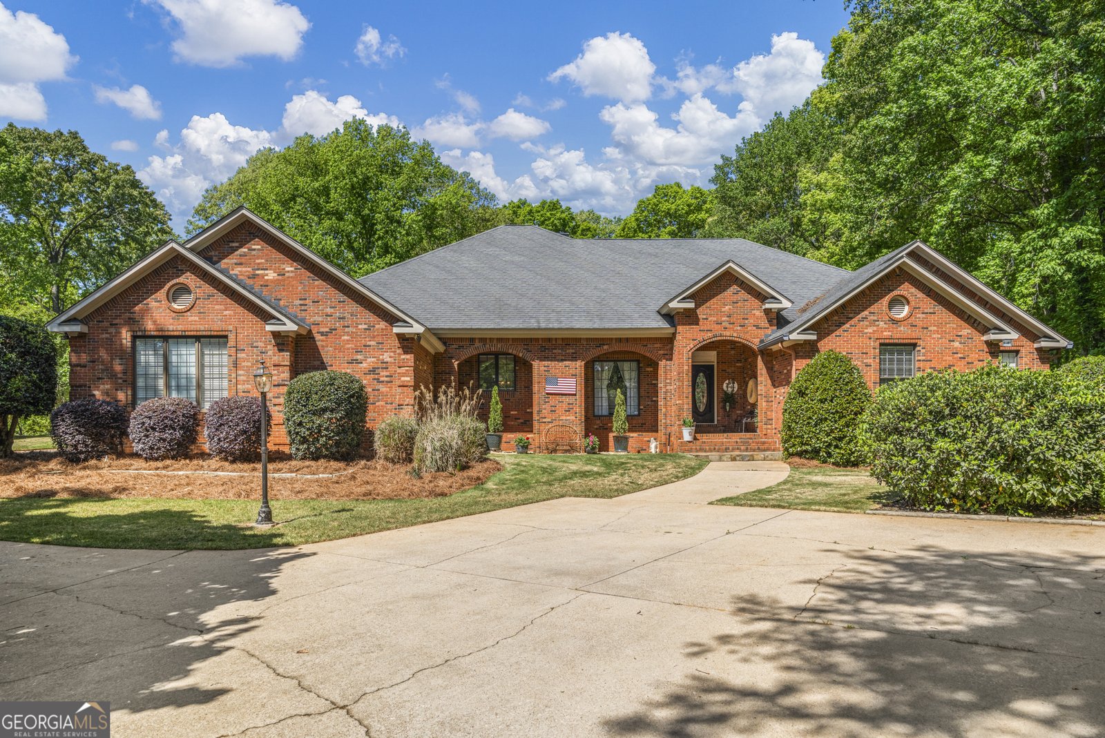 1017 Riverside Drive Lagrange - main photo