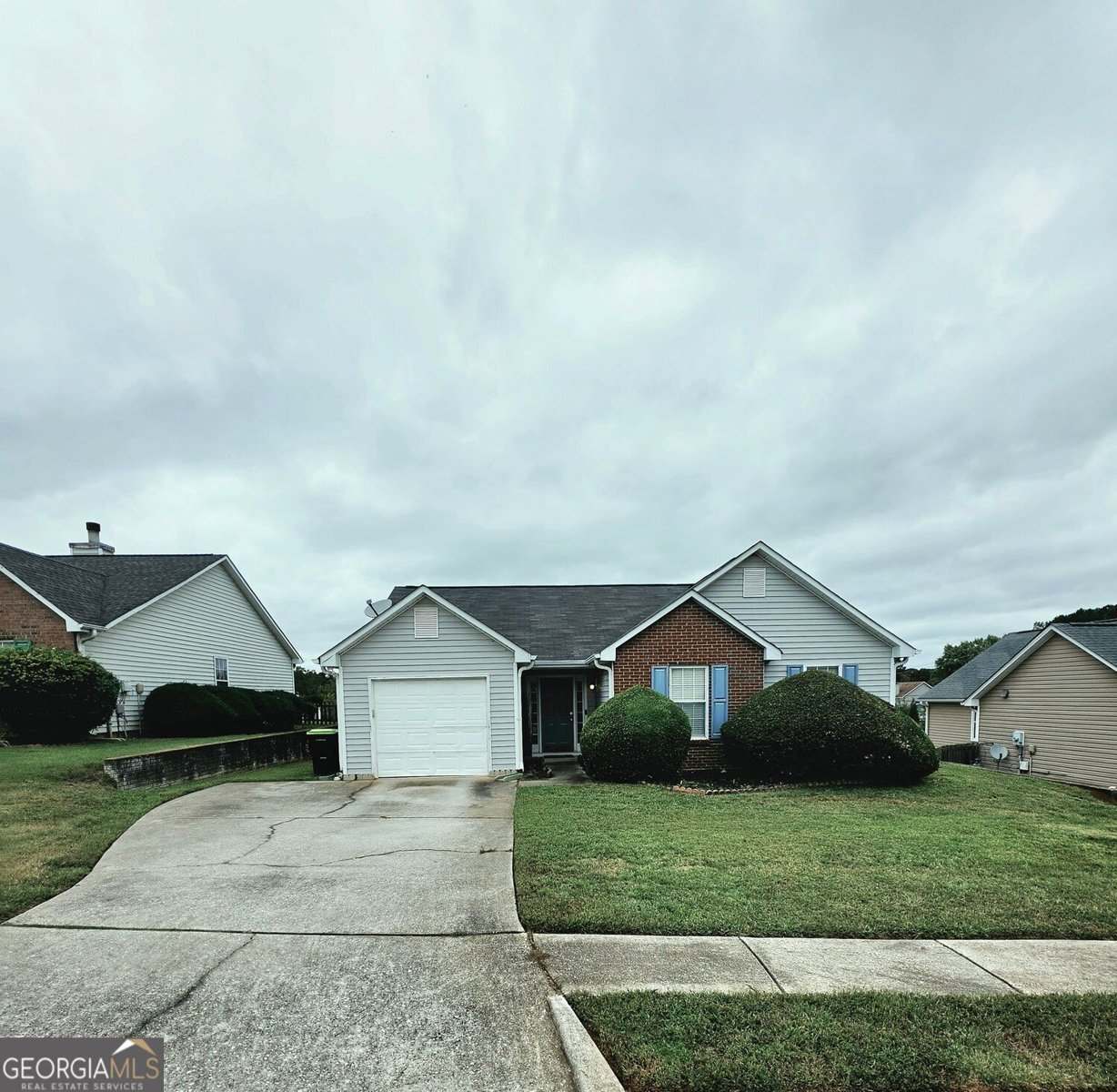 304 Village Lane Stockbridge - main photo