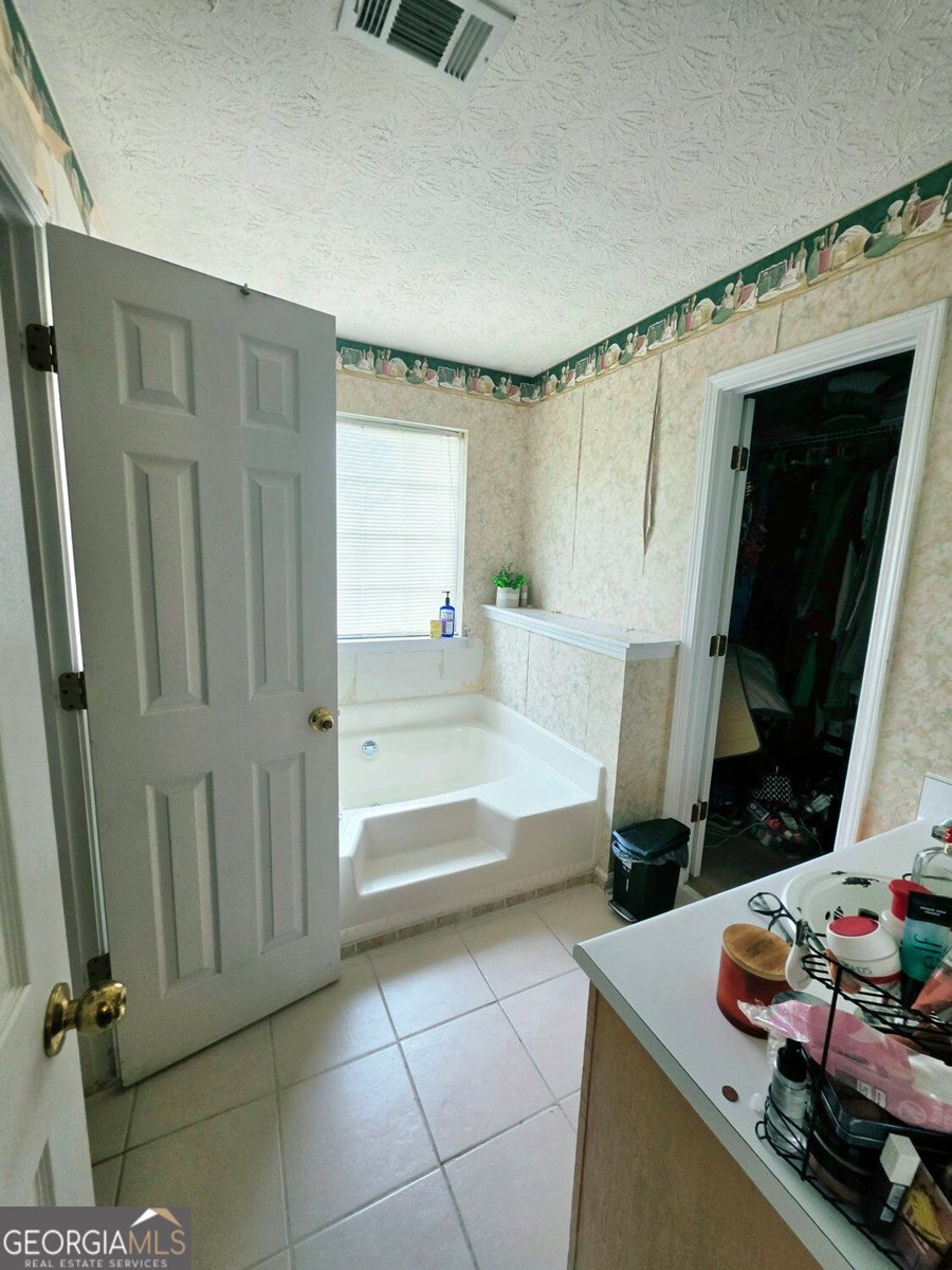 304 Village Lane Stockbridge - Photo 11