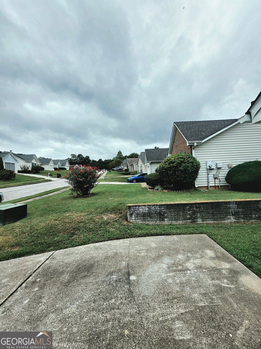 304 Village Lane Stockbridge - Photo 19