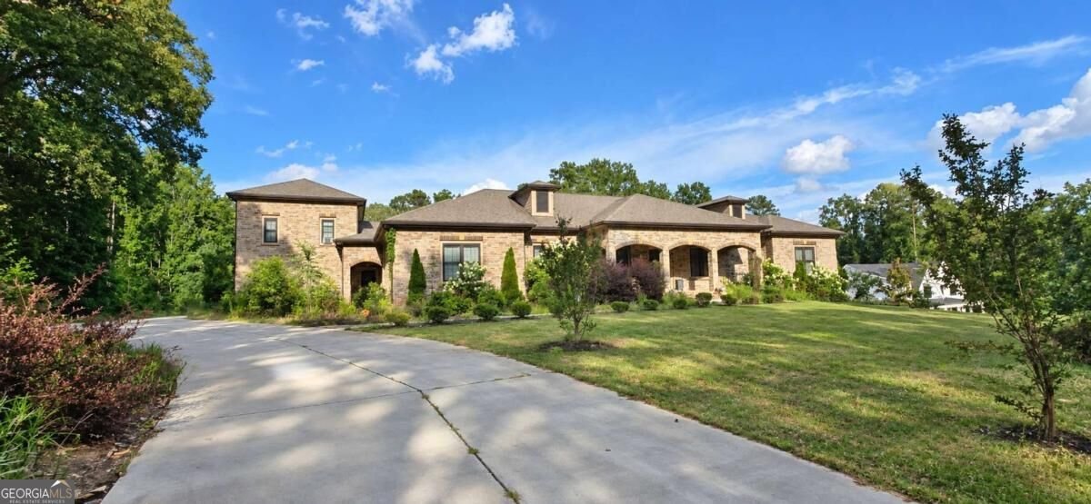 1380 Elva Drive Atlanta - main photo