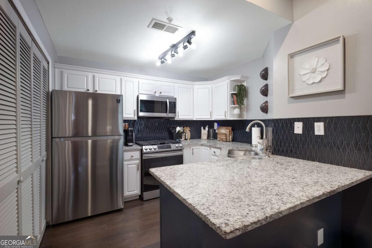 4006 Orchard Hill Terrace Stone Mountain - Photo 8