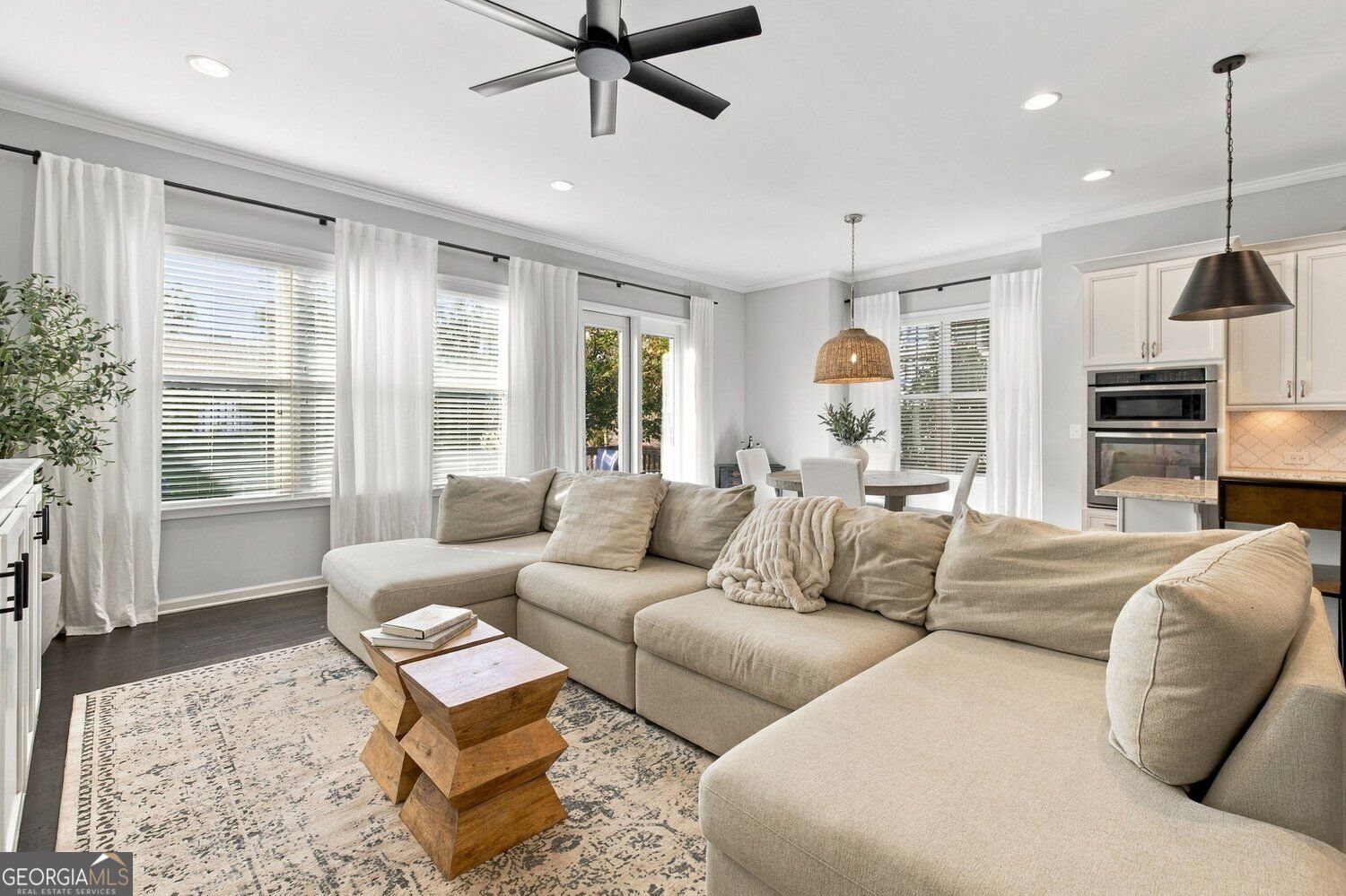 1010 Milhaven Drive Roswell - Photo 8