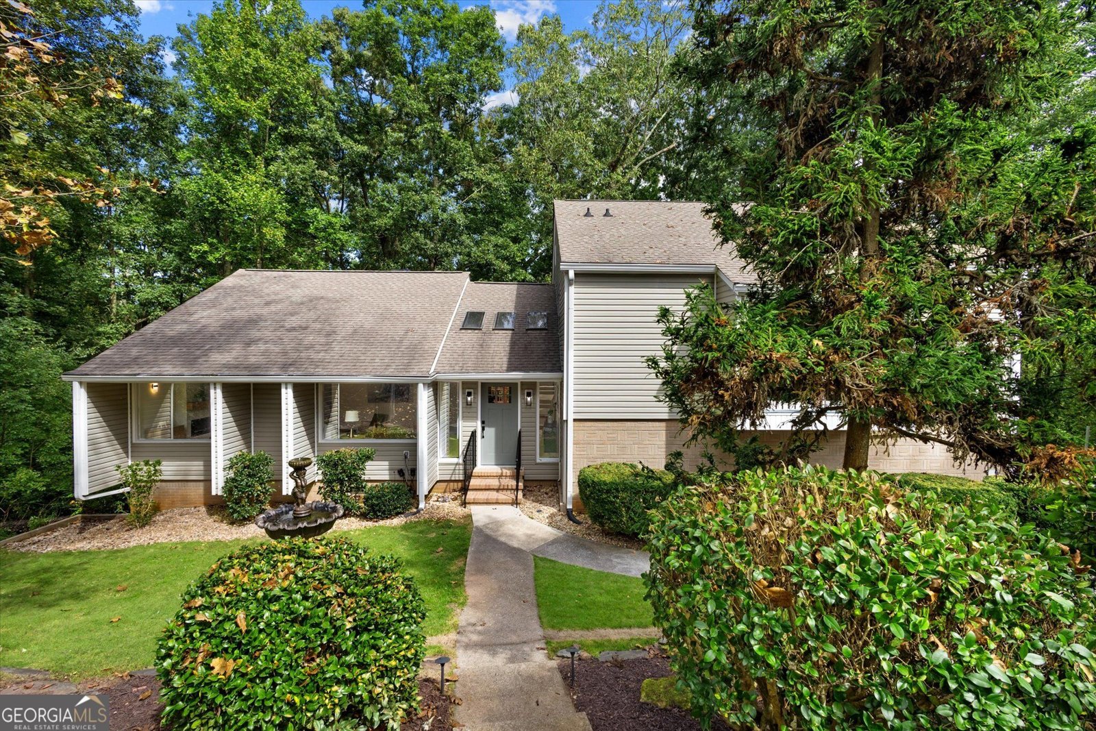 4513 Rivercliff Drive Lilburn - main photo