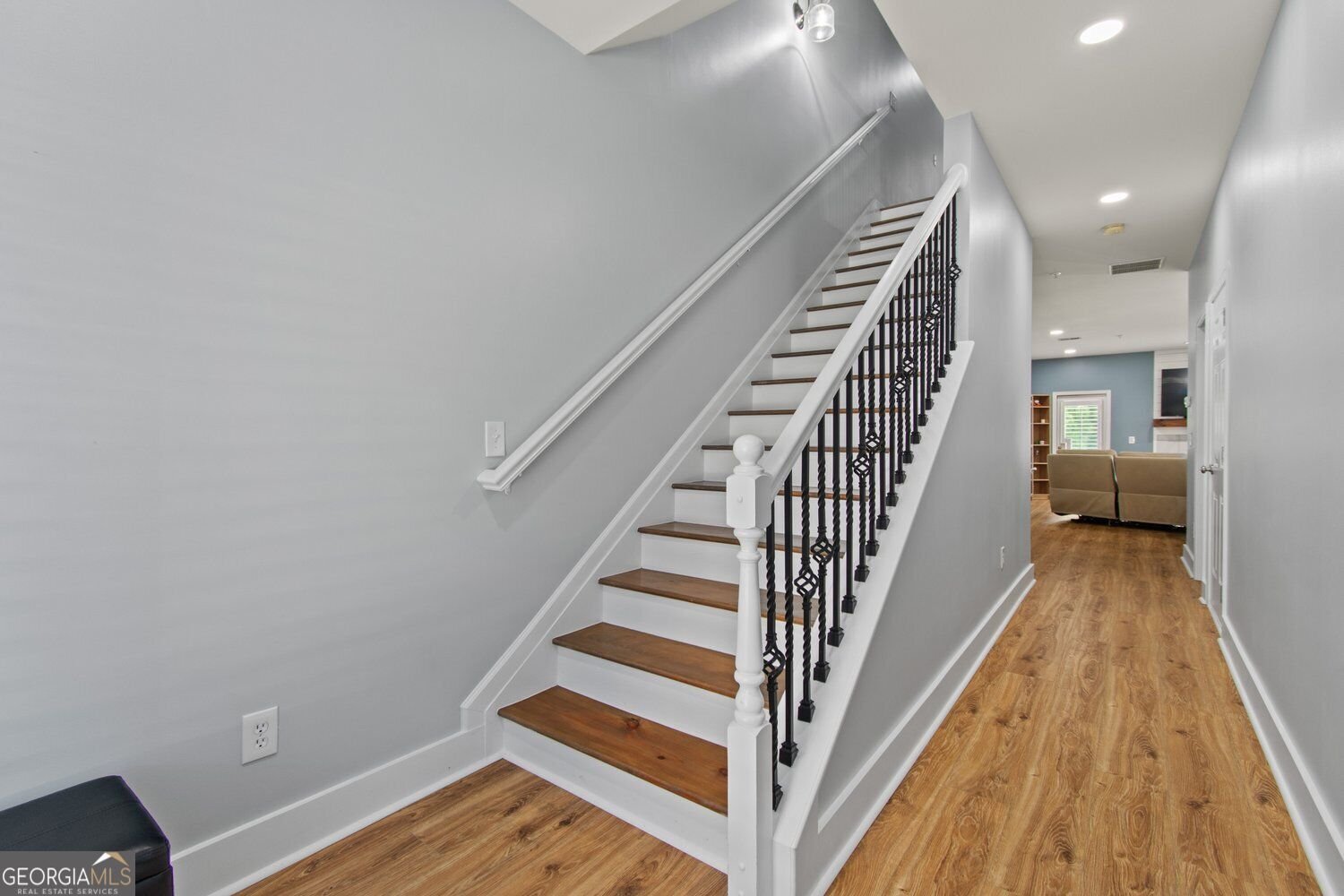 131 Riverwatch Court Canton - Photo 8