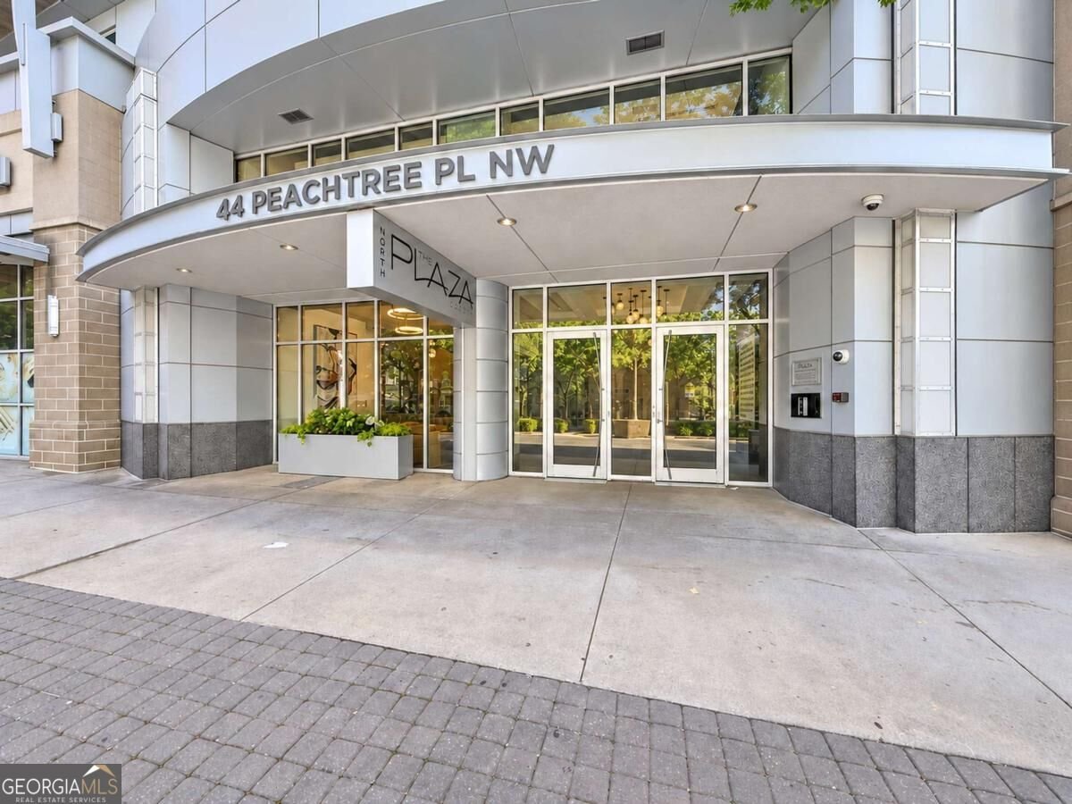 44 Peachtree Place Atlanta - main photo