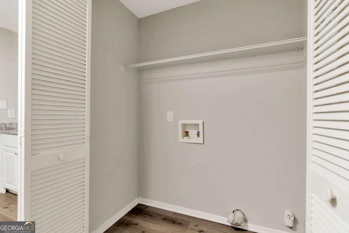 5557 Mountain Springs Circle Stone Mountain - Photo 13