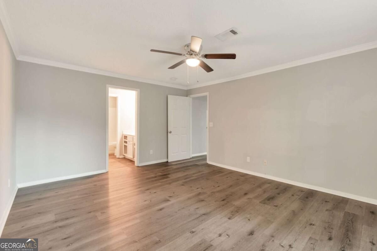 5557 Mountain Springs Circle Stone Mountain - Photo 18