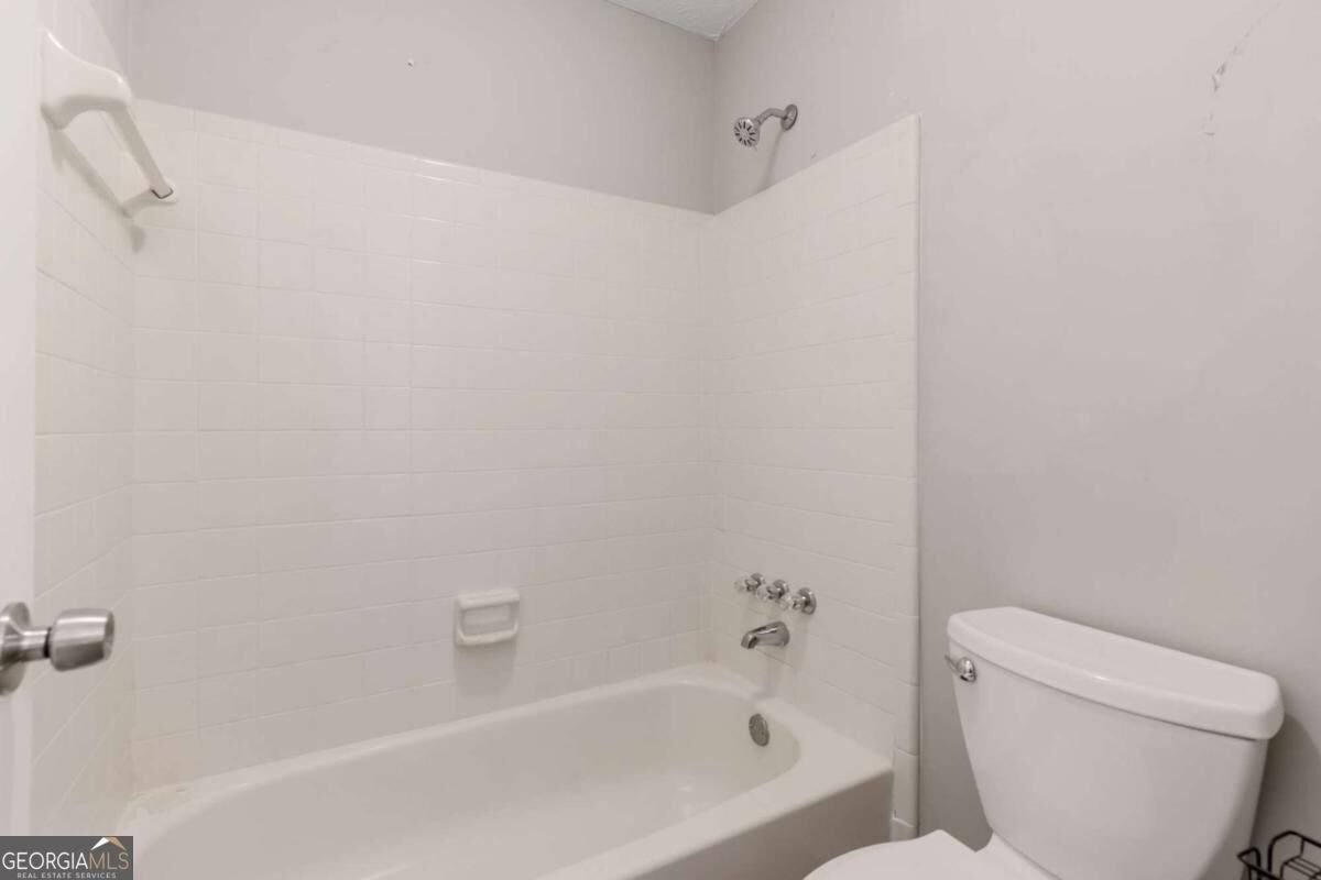 5557 Mountain Springs Circle Stone Mountain - Photo 20