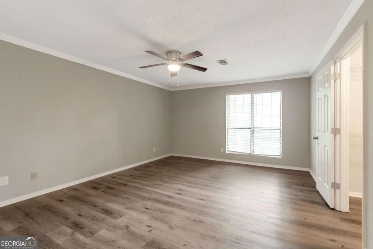 5557 Mountain Springs Circle Stone Mountain - Photo 22