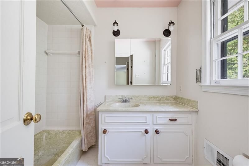 5715 Lake Island Drive Sandy Springs - Photo 17