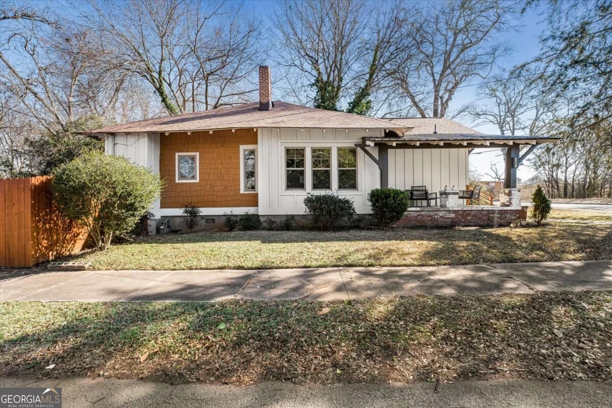 1447 Bryan Avenue East Point - main photo
