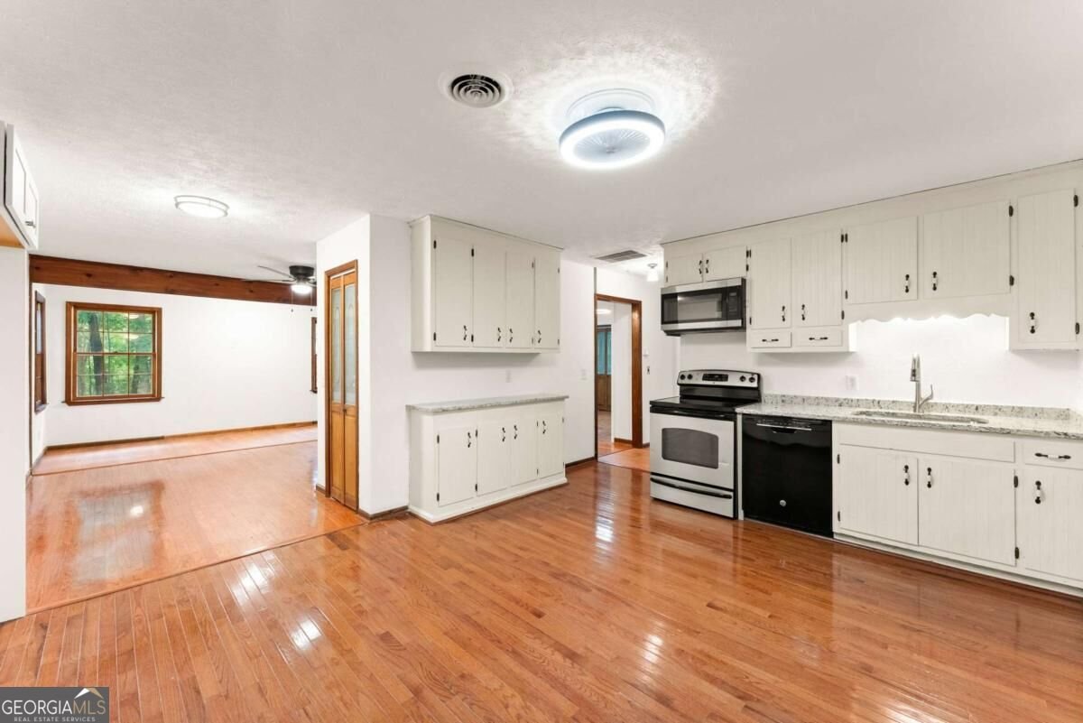 195 Golden Avenue Dahlonega - Photo 9