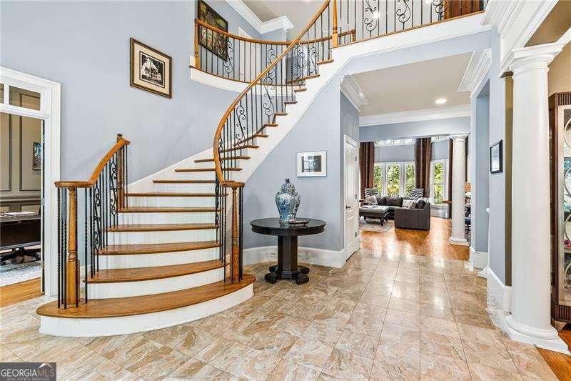 221 Allmond Lane Alpharetta - main photo