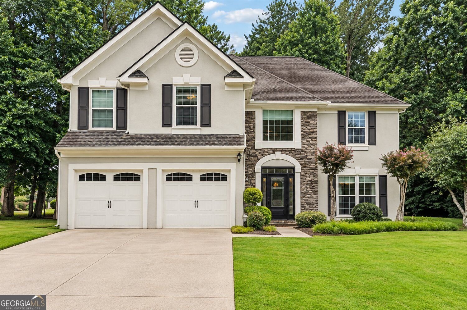 162 St Martin Drive Suwanee - main photo