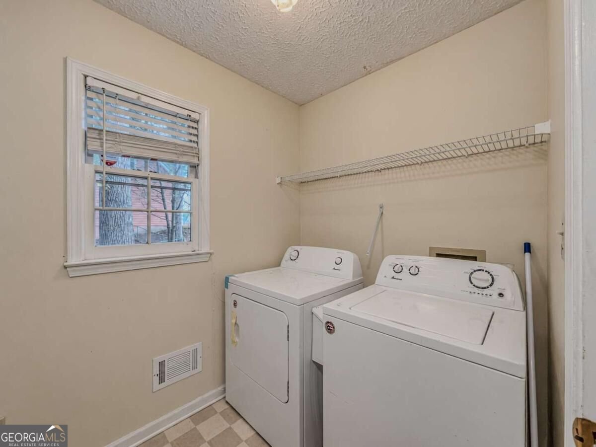 3381 Longfield Drive Snellville - Photo 10