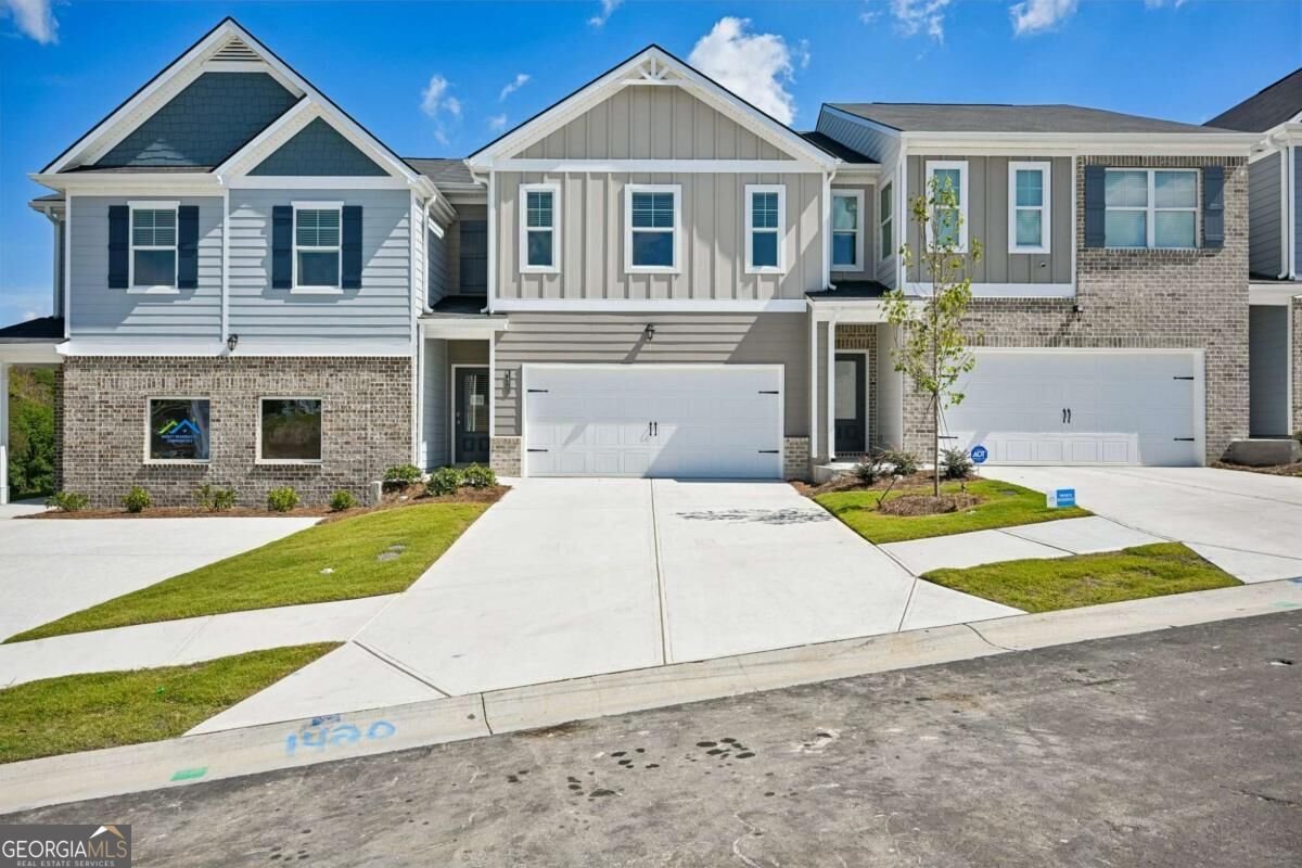 1472 Barlow Road Lithonia - main photo