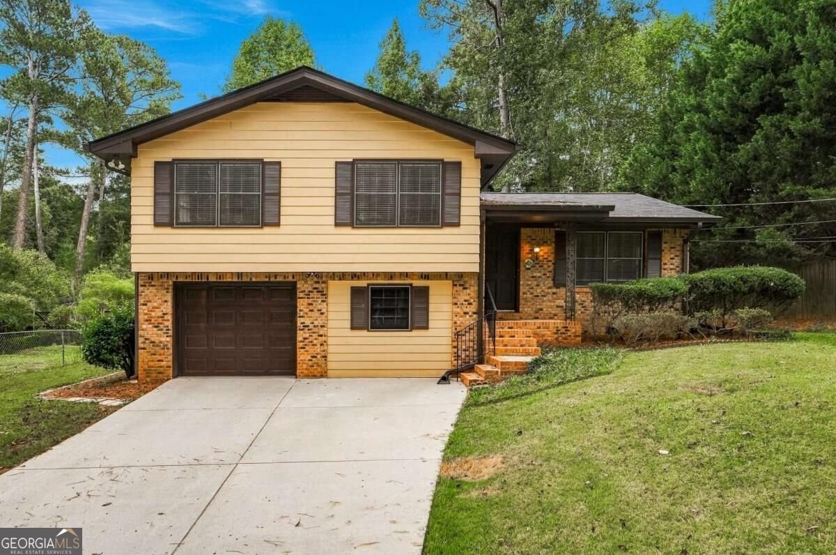 3450 Lake Drive Lawrenceville - main photo