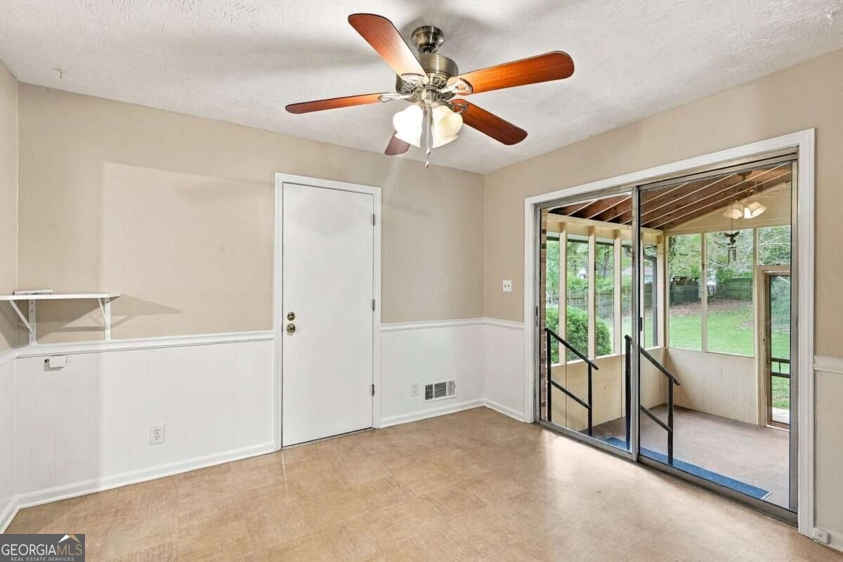 3450 Lake Drive Lawrenceville - Photo 7