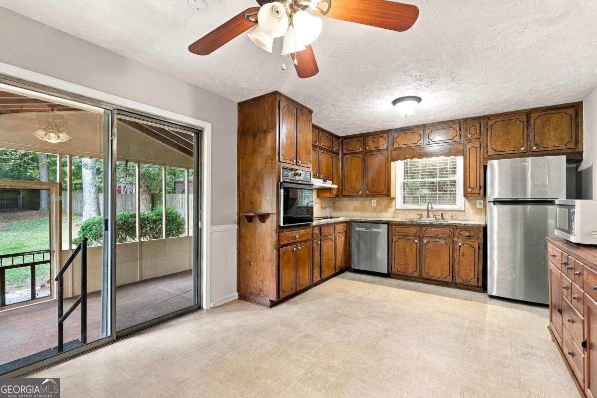 3450 Lake Drive Lawrenceville - Photo 8