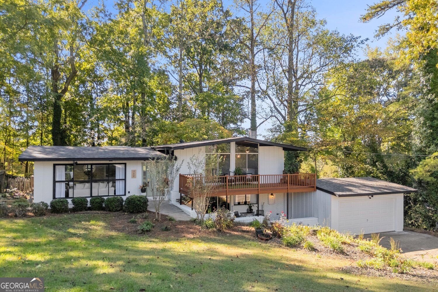 759 Dogwood Drive Lawrenceville - main photo