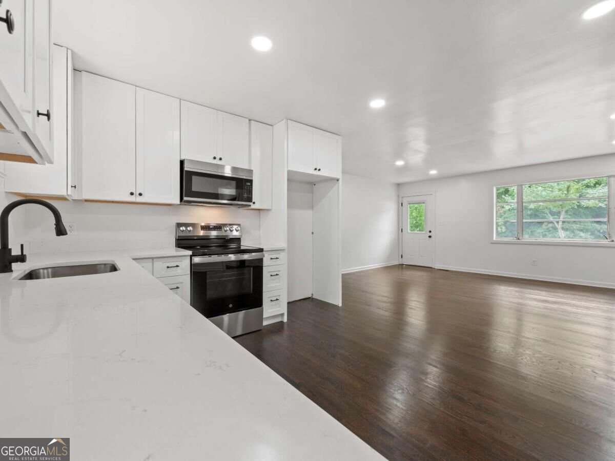 3343 Barry Lane Gainesville - Photo 11