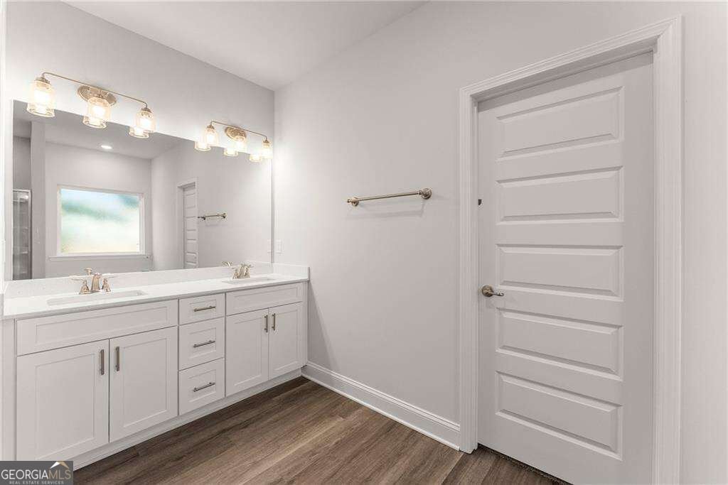 111 HALLOWED Drive Commerce - Photo 32