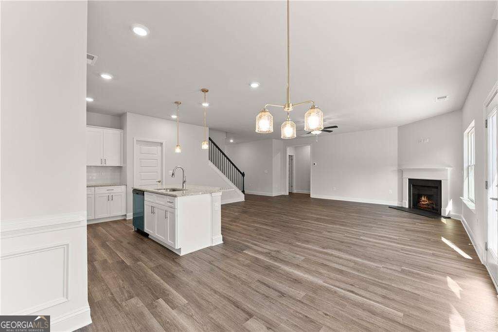 111 HALLOWED Drive Commerce - Photo 6