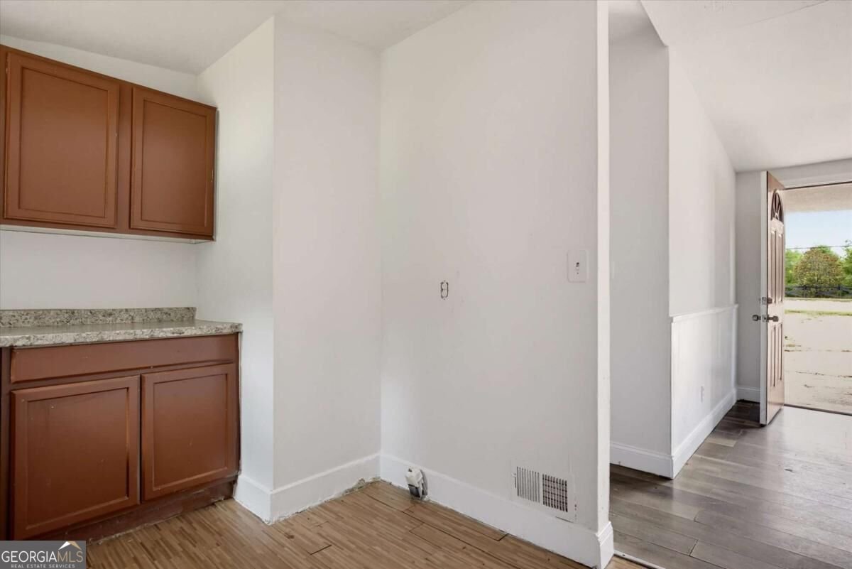 2584 Austell Road Marietta - Photo 9