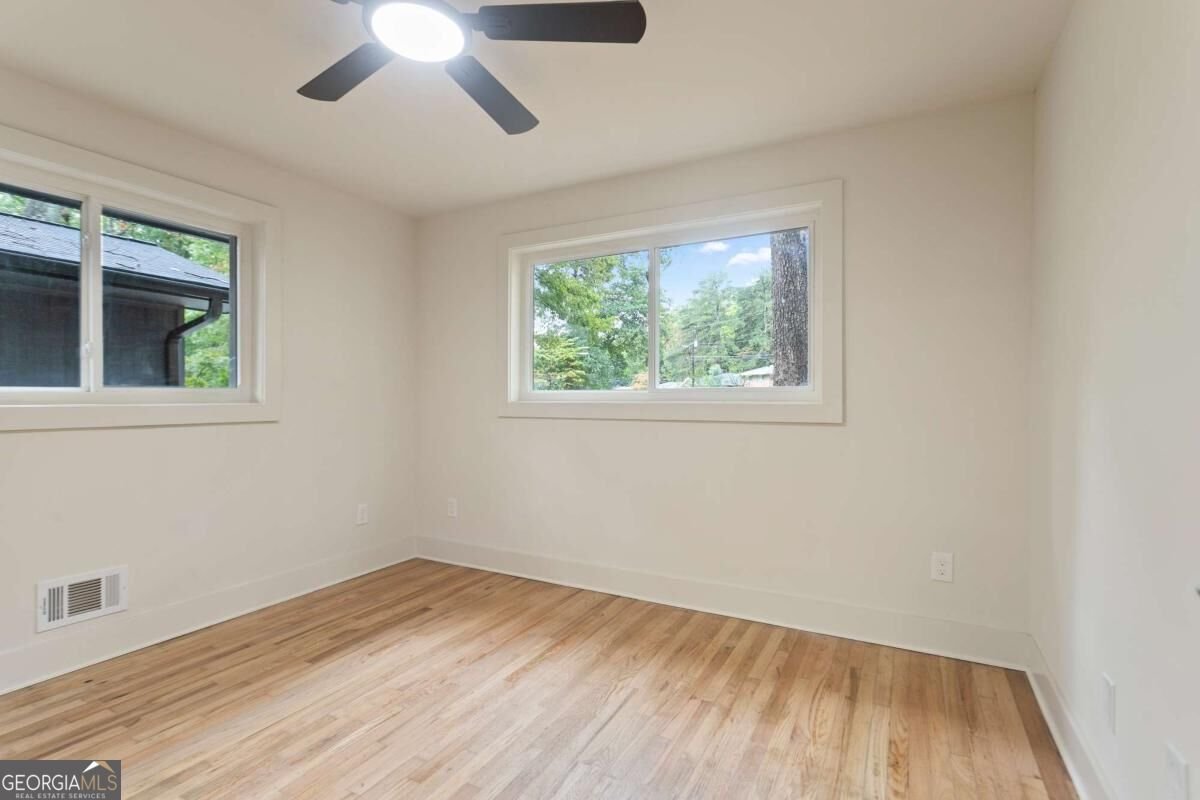 2363 Englewood Drive East Point - Photo 12