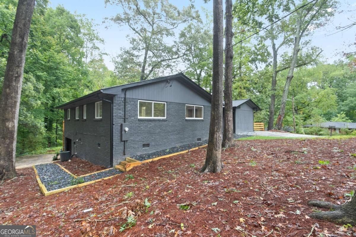 2363 Englewood Drive East Point - Photo 22