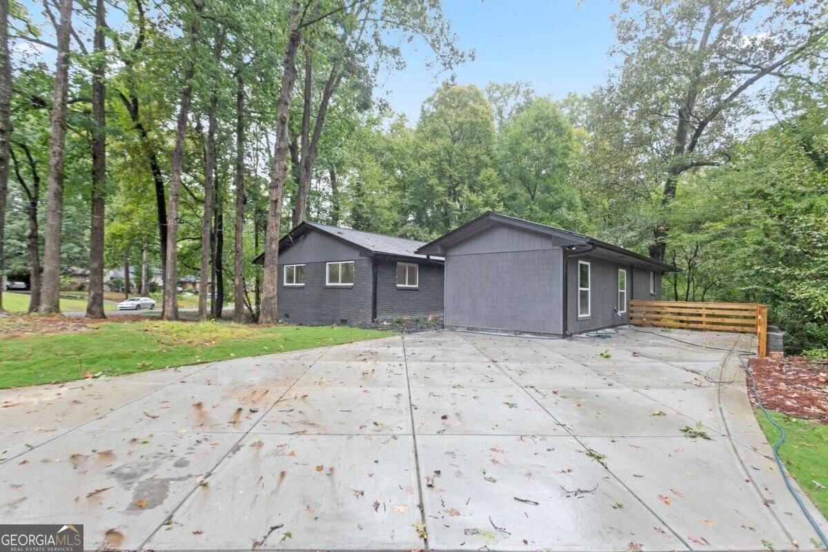 2363 Englewood Drive East Point - Photo 23