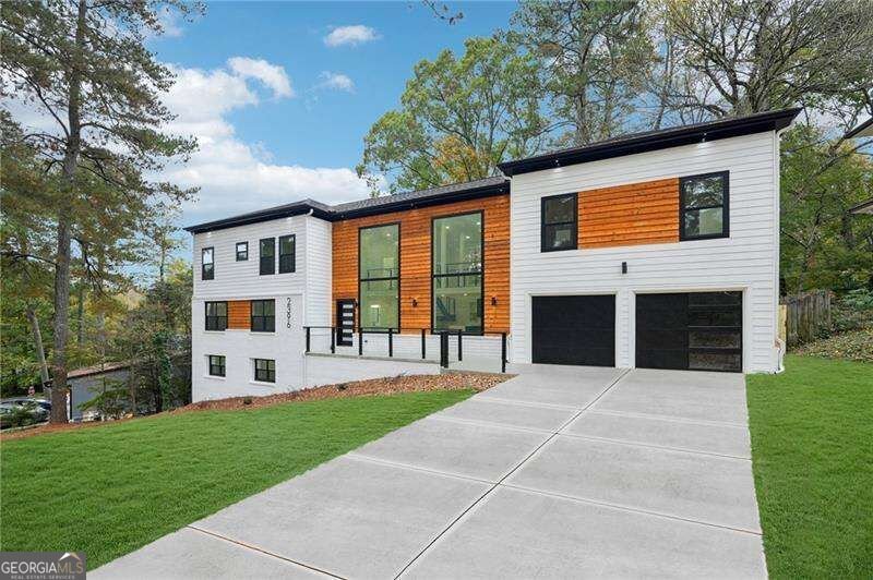 2396 SUNSET Drive Atlanta - main photo