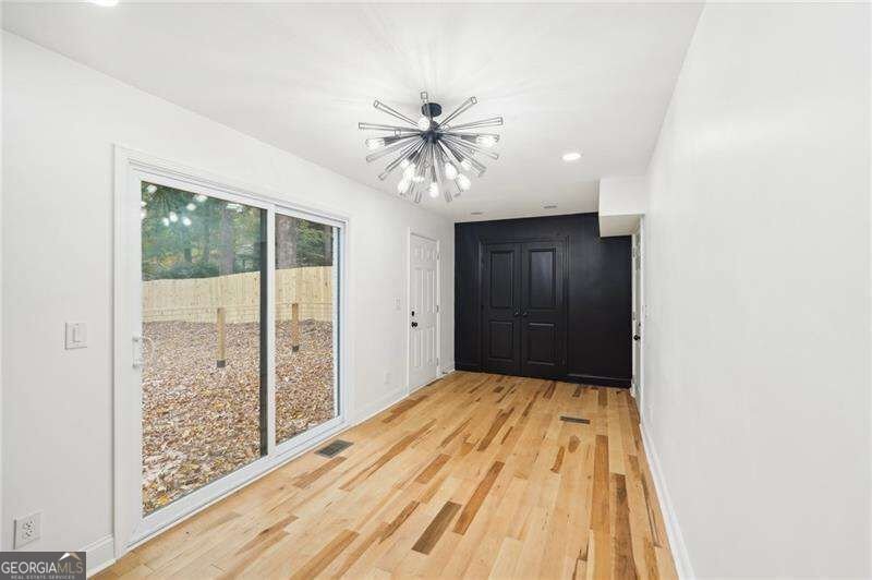 2396 SUNSET Drive Atlanta - Photo 7