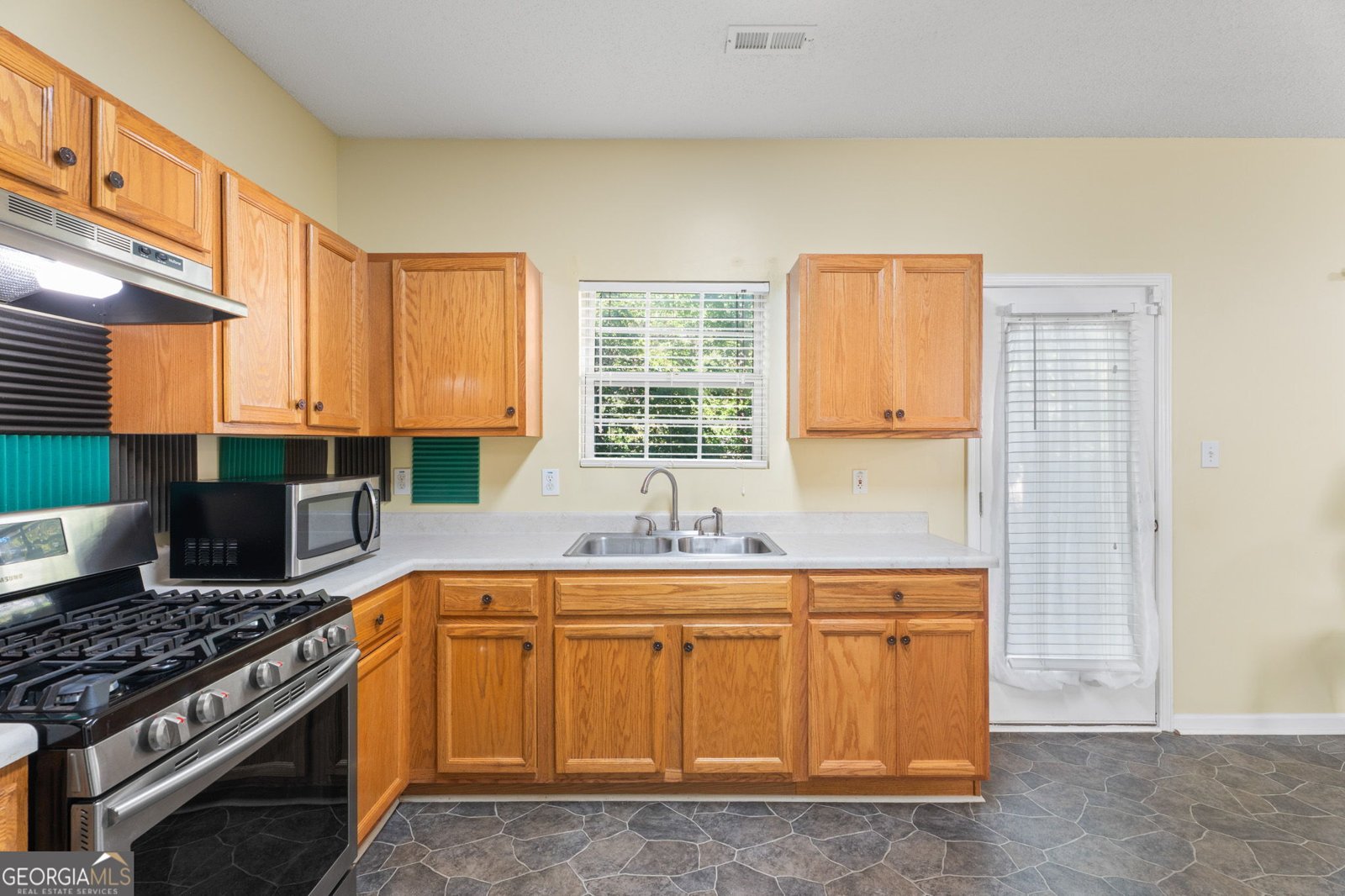 6701 Sunset Court Rex - Photo 18