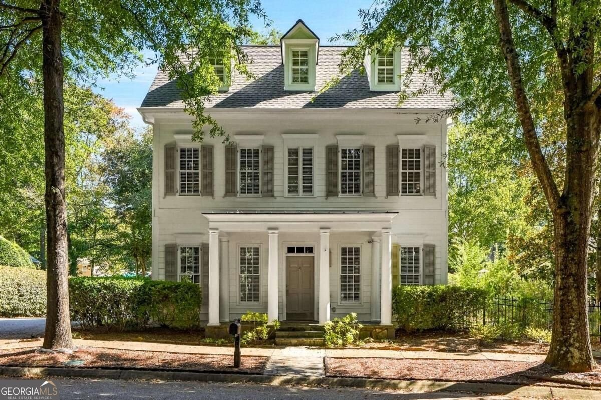 1426 Hedgewood Lane Kennesaw - main photo