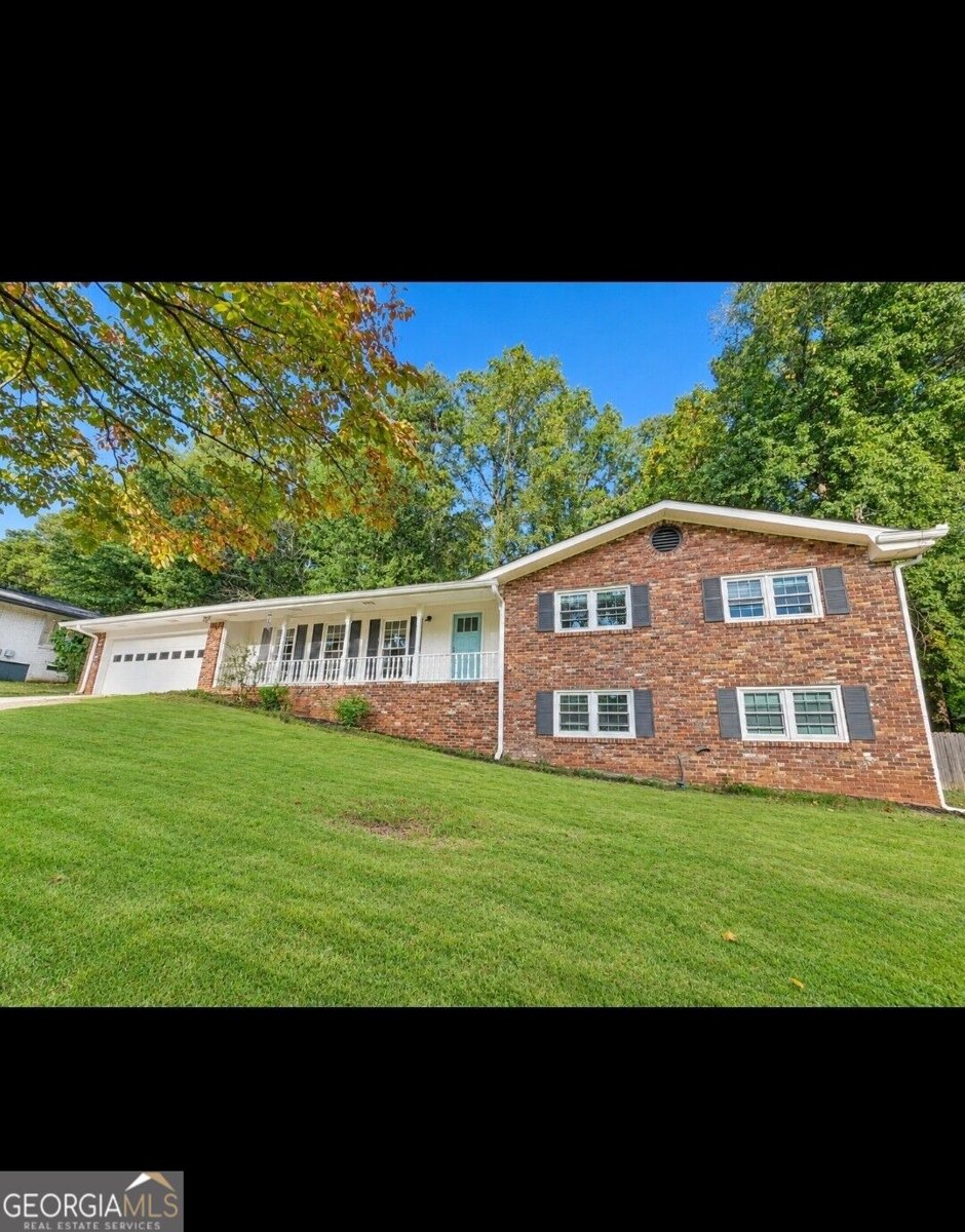 1300 Renee Drive Lilburn - main photo